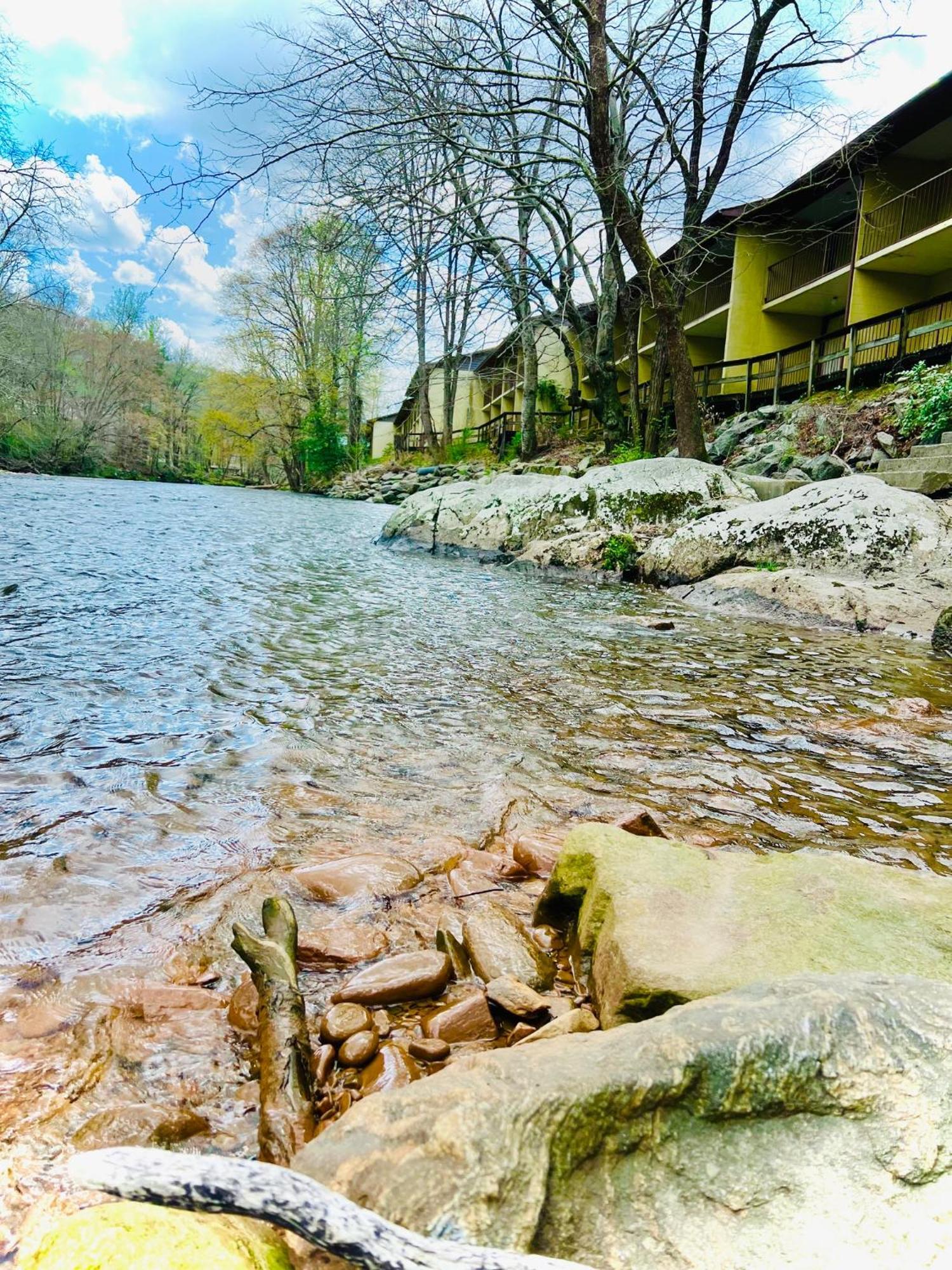 Newfound Lodge On The River Cherokee Exterior foto